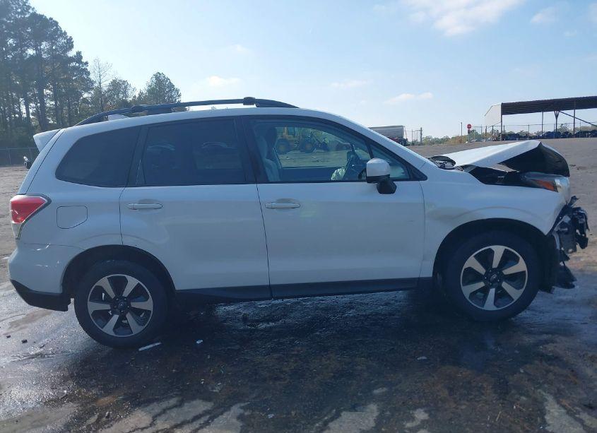 Photo 14 of 2018 Subaru Forester 2.5I PREMIUM (VIN JF2SJAGC3JH543892)