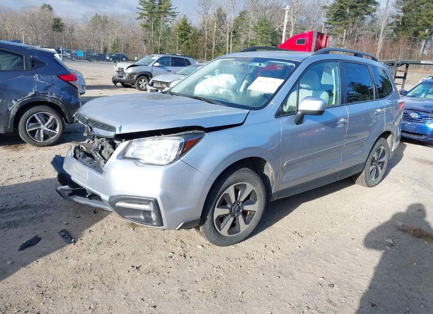 Photo 2 of 2018 Subaru Forester 2.5I PREMIUM (VIN JF2SJAGC3JH606943)