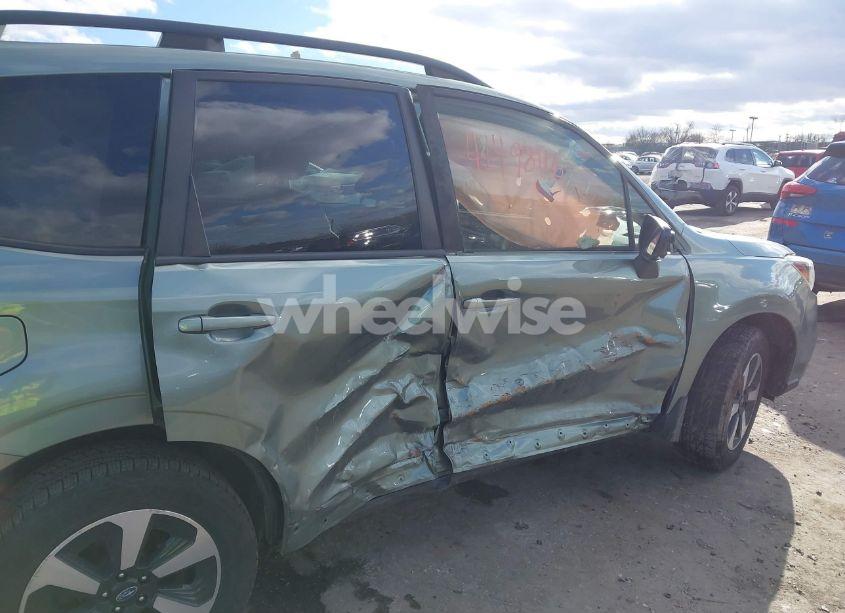 Photo 6 of 2017 Subaru Forester 2.5I PREMIUM (VIN JF2SJAGC4HH469098)