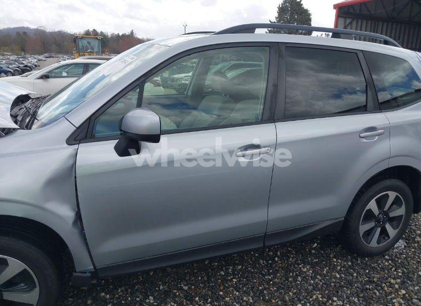 Photo 13 of 2017 Subaru Forester 2.5I PREMIUM (VIN JF2SJAGC4HH592545)