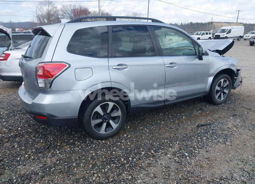 Photo 4 of 2017 Subaru Forester 2.5I PREMIUM (VIN JF2SJAGC4HH592545)