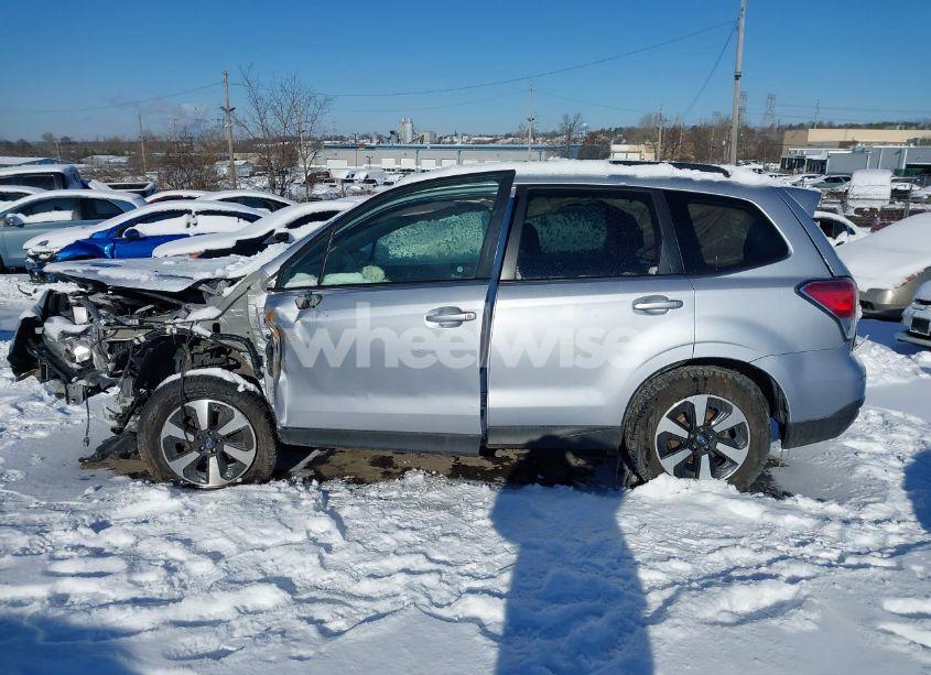 Photo 14 of 2018 Subaru Forester 2.5I PREMIUM (VIN JF2SJAGC4JH473206)