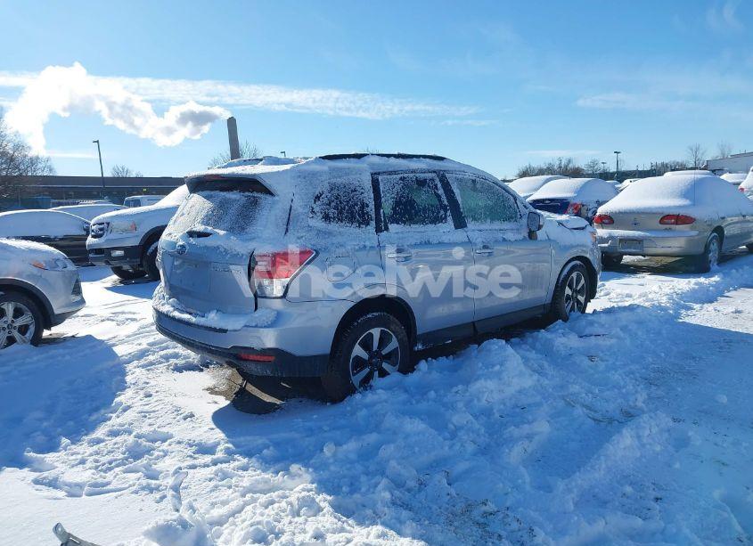 Photo 4 of 2018 Subaru Forester 2.5I PREMIUM (VIN JF2SJAGC4JH473206)