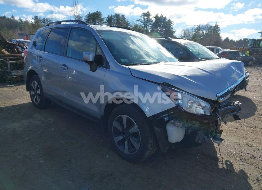 2018 Subaru Forester 2.5I PREMIUM (VIN JF2SJAGC4JH528303) main photo