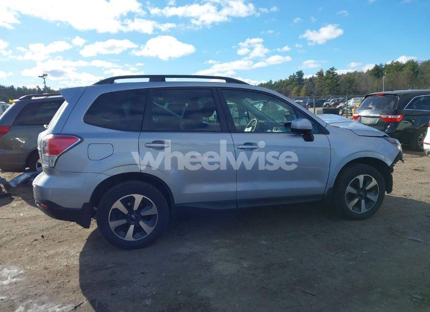 Photo 14 of 2018 Subaru Forester 2.5I PREMIUM (VIN JF2SJAGC4JH528303)