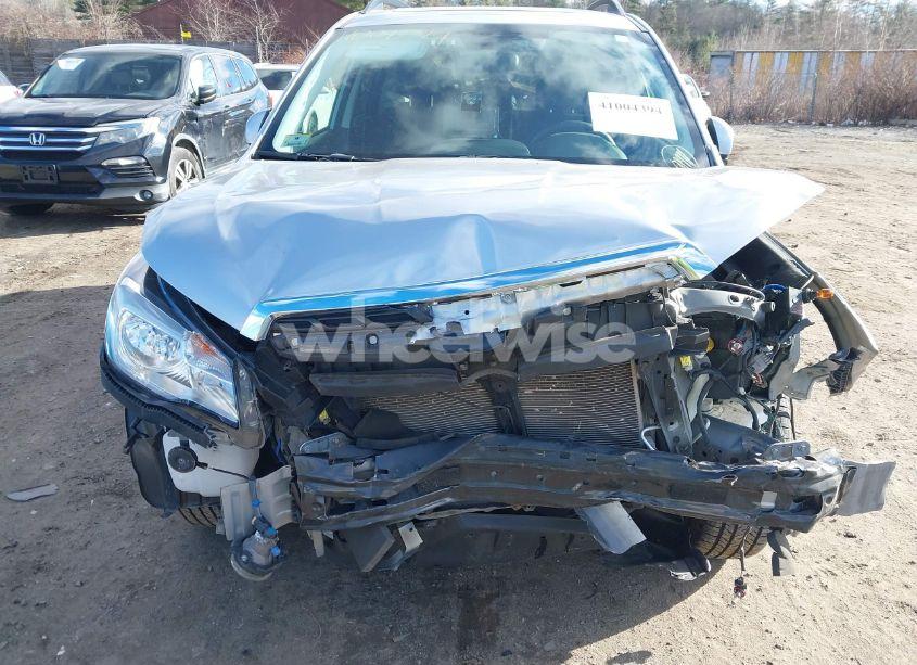 Photo 6 of 2018 Subaru Forester 2.5I PREMIUM (VIN JF2SJAGC4JH528303)