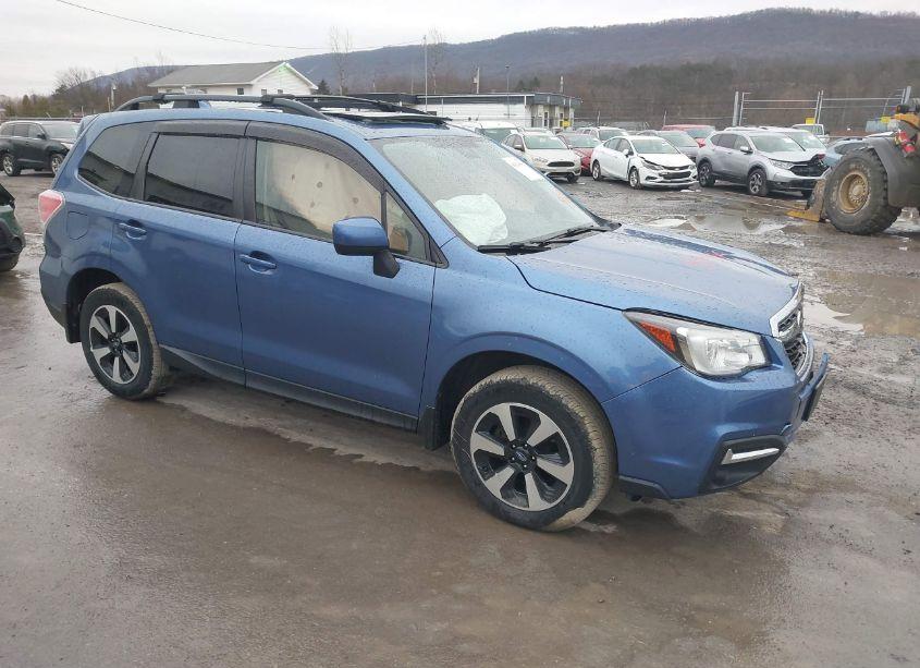 2018 Subaru Forester 2.5I PREMIUM (VIN JF2SJAGC4JH555680) main photo
