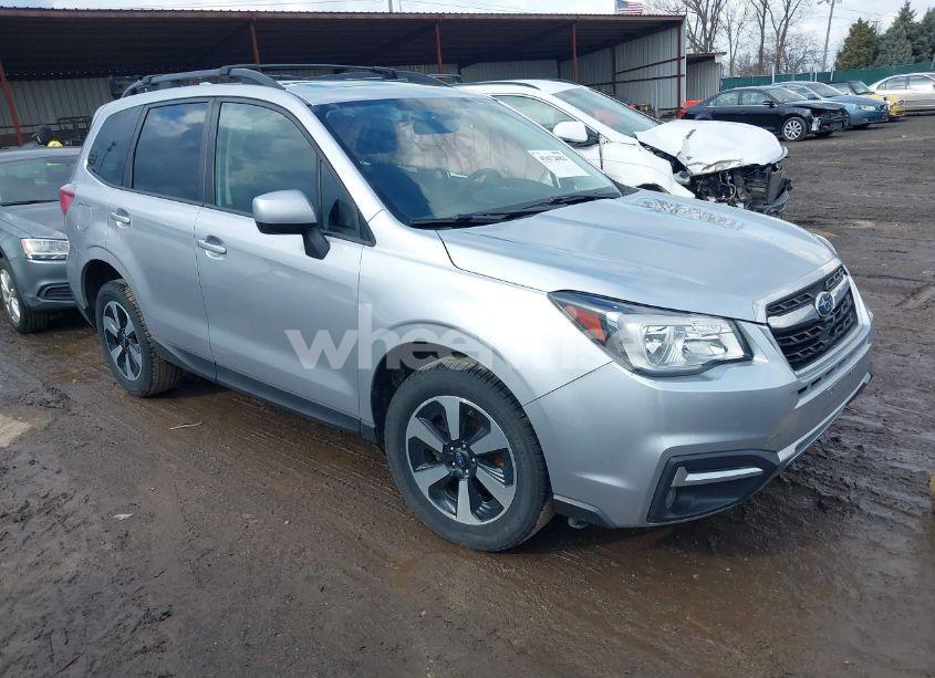 2018 Subaru Forester 2.5I PREMIUM (VIN JF2SJAGC4JH556182) main photo