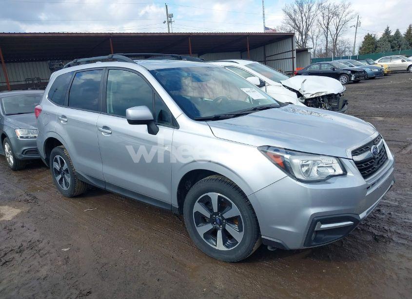 Photo 13 of 2018 Subaru Forester 2.5I PREMIUM (VIN JF2SJAGC4JH556182)