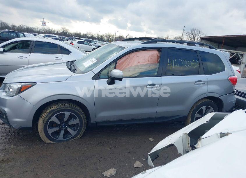 Photo 14 of 2018 Subaru Forester 2.5I PREMIUM (VIN JF2SJAGC4JH556182)