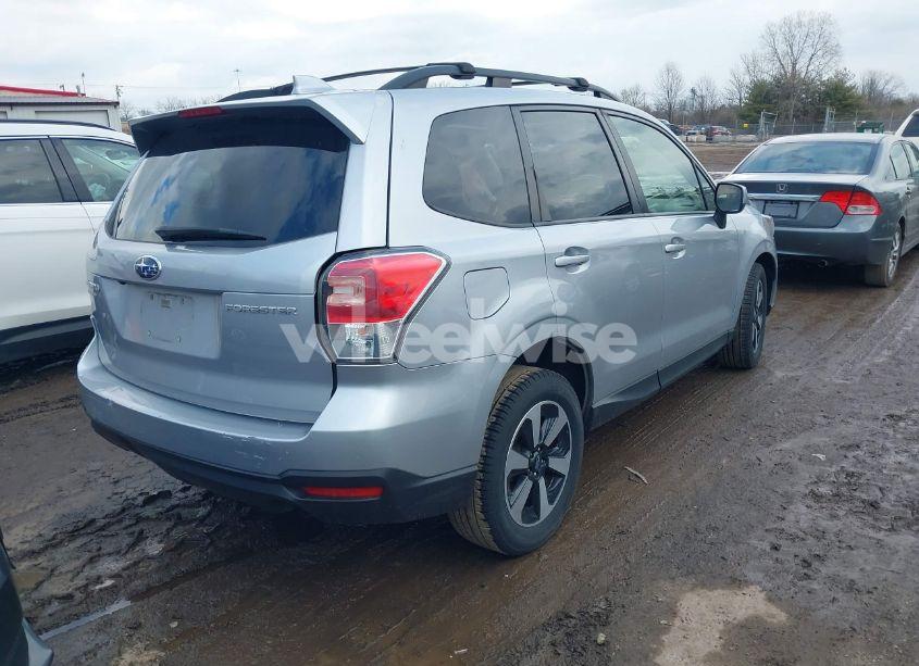 Photo 4 of 2018 Subaru Forester 2.5I PREMIUM (VIN JF2SJAGC4JH556182)