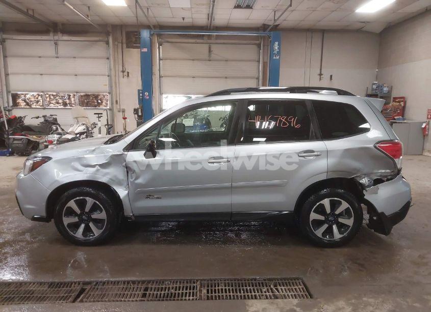 Photo 14 of 2018 Subaru Forester 2.5I PREMIUM (VIN JF2SJAGC5JH504916)