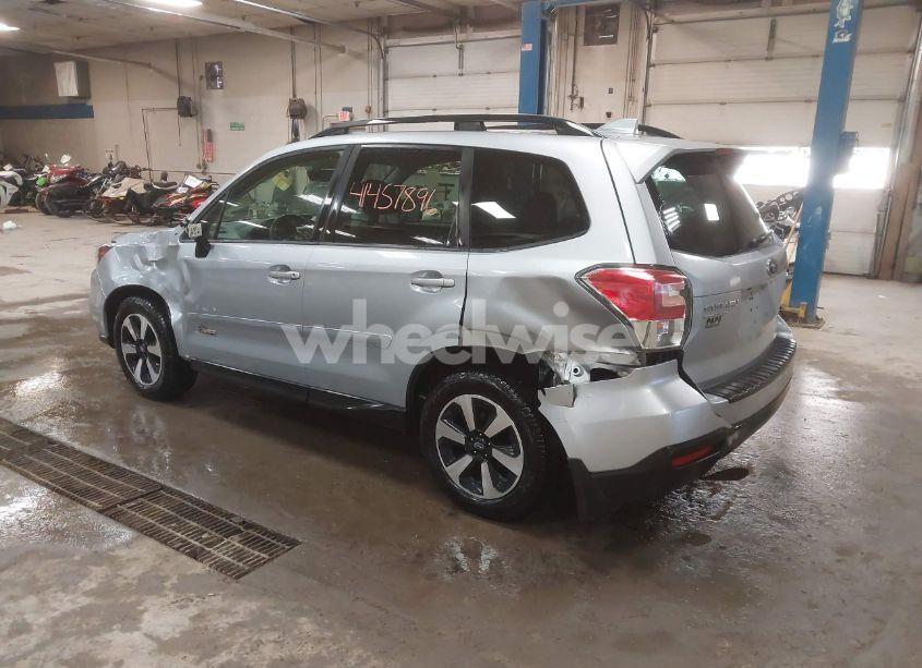Photo 3 of 2018 Subaru Forester 2.5I PREMIUM (VIN JF2SJAGC5JH504916)