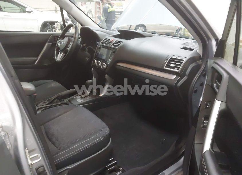 Photo 5 of 2018 Subaru Forester 2.5I PREMIUM (VIN JF2SJAGC5JH504916)