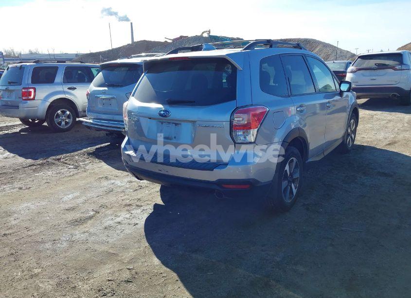 Photo 4 of 2018 Subaru Forester 2.5I PREMIUM (VIN JF2SJAGC5JH538659)