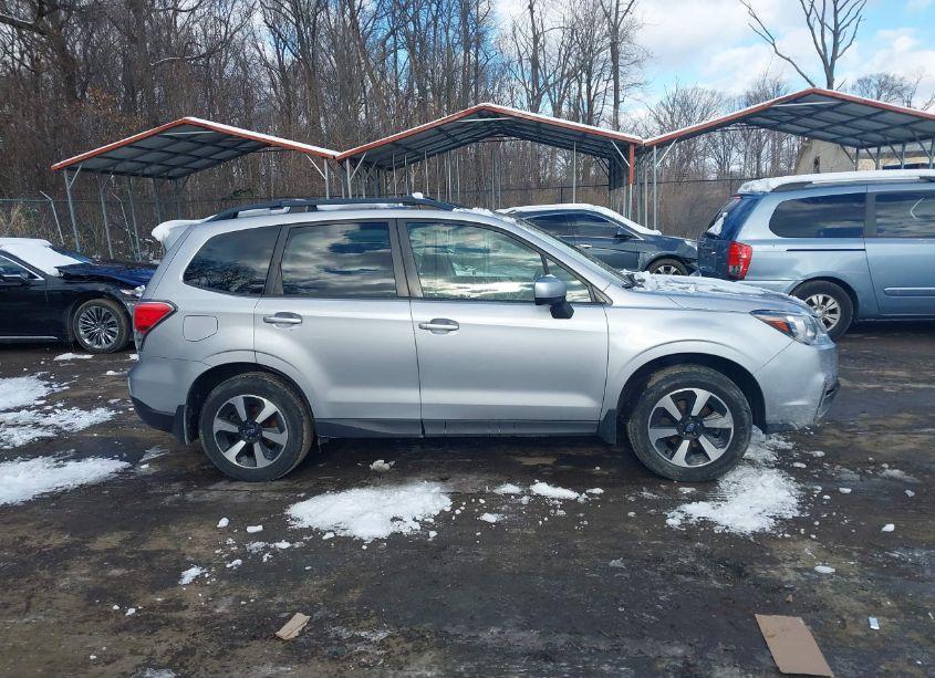 Photo 13 of 2017 Subaru Forester 2.5I PREMIUM (VIN JF2SJAGC6HH566898)