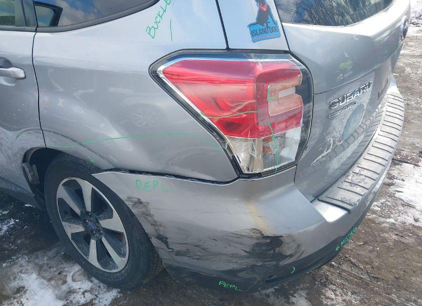 Photo 18 of 2017 Subaru Forester 2.5I PREMIUM (VIN JF2SJAGC6HH566898)