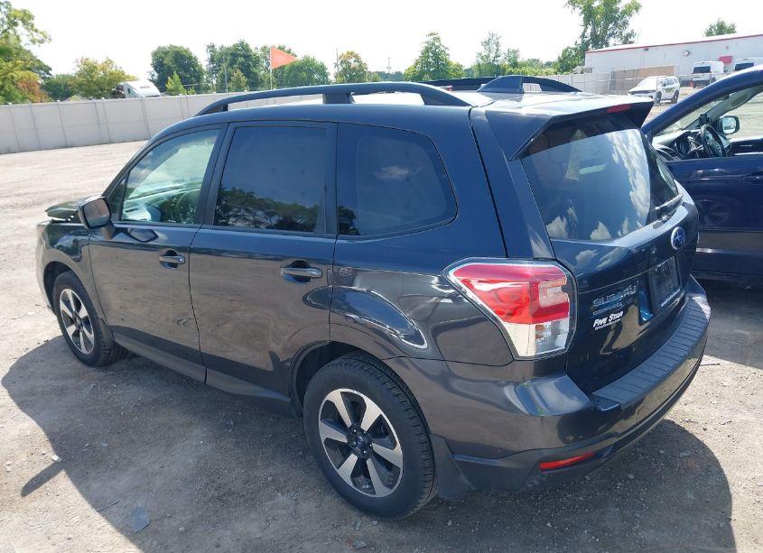 Photo 3 of 2018 Subaru Forester 2.5I PREMIUM (VIN JF2SJAGC6JH427618)