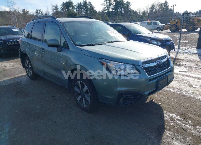 2018 Subaru Forester 2.5I PREMIUM (VIN JF2SJAGC6JH500938) main photo