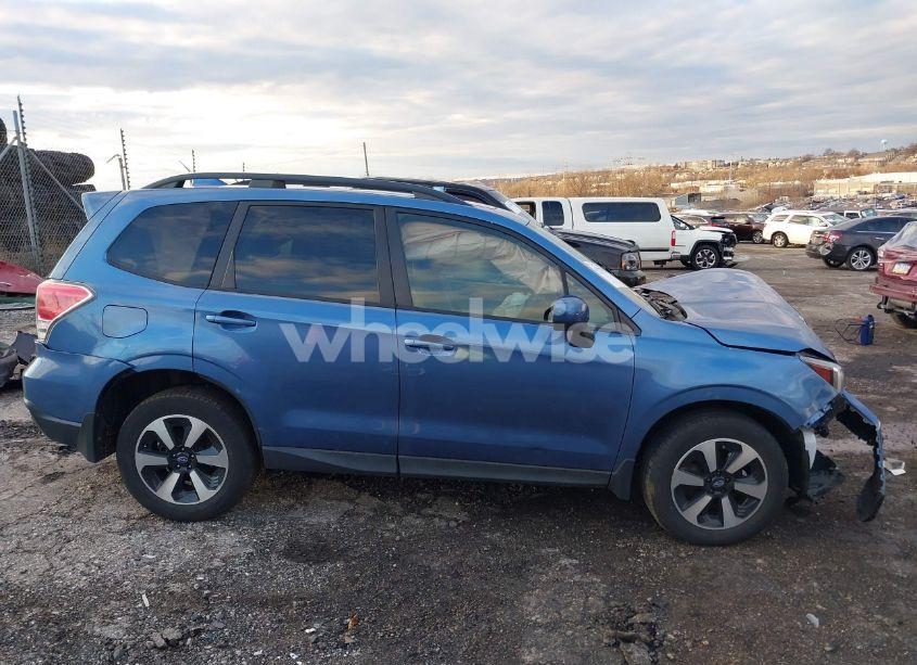 Photo 14 of 2018 Subaru Forester 2.5I PREMIUM (VIN JF2SJAGC6JH512281)