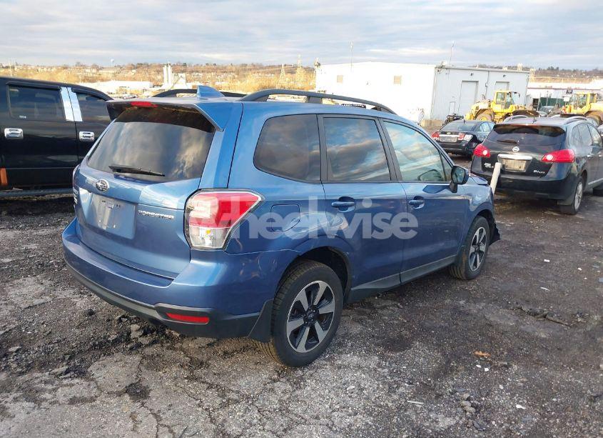 Photo 4 of 2018 Subaru Forester 2.5I PREMIUM (VIN JF2SJAGC6JH512281)