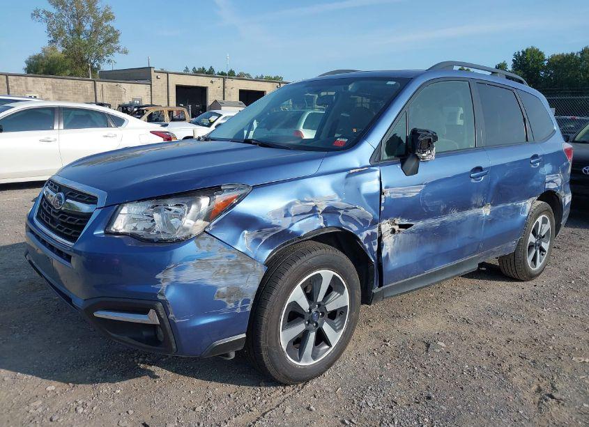 Photo 2 of 2018 Subaru Forester 2.5I PREMIUM (VIN JF2SJAGC6JH563375)