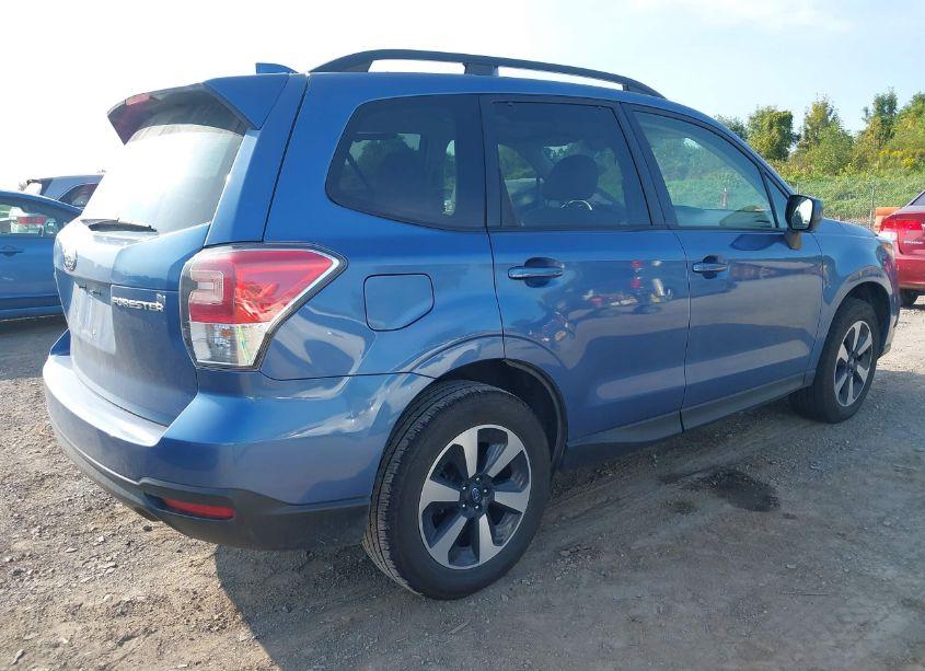 Photo 4 of 2018 Subaru Forester 2.5I PREMIUM (VIN JF2SJAGC6JH563375)
