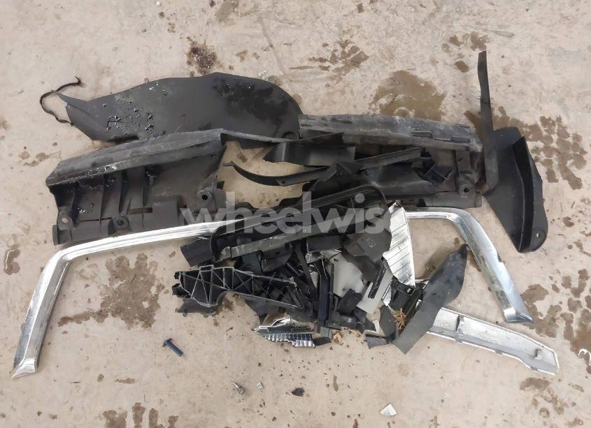 Photo 12 of 2018 Subaru Forester 2.5I PREMIUM (VIN JF2SJAGC7JH446341)