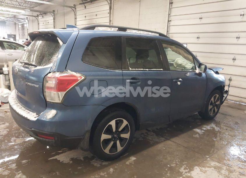 Photo 4 of 2018 Subaru Forester 2.5I PREMIUM (VIN JF2SJAGC7JH446341)