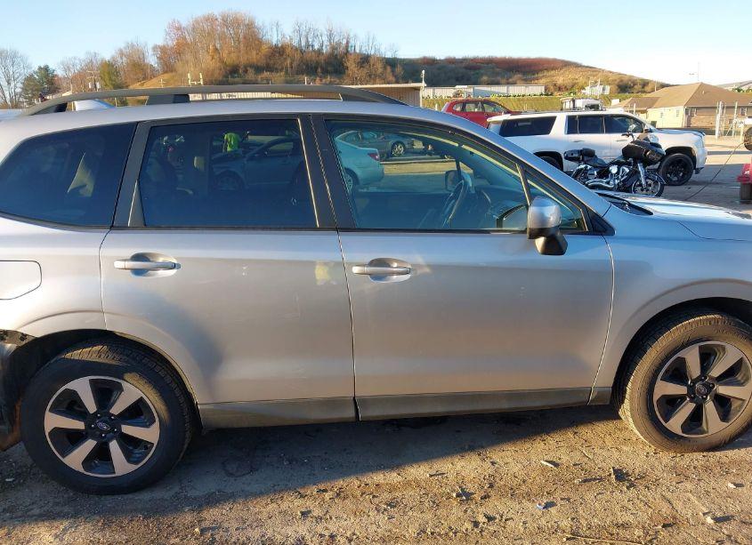 Photo 13 of 2018 Subaru Forester 2.5I PREMIUM (VIN JF2SJAGC7JH477430)