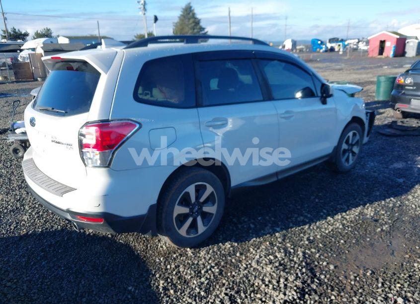 Photo 4 of 2018 Subaru Forester 2.5I PREMIUM (VIN JF2SJAGC7JH510488)