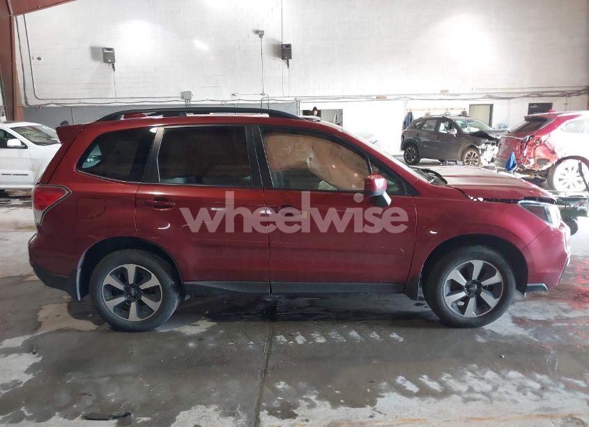 Photo 13 of 2018 Subaru Forester 2.5I PREMIUM (VIN JF2SJAGC7JH598989)