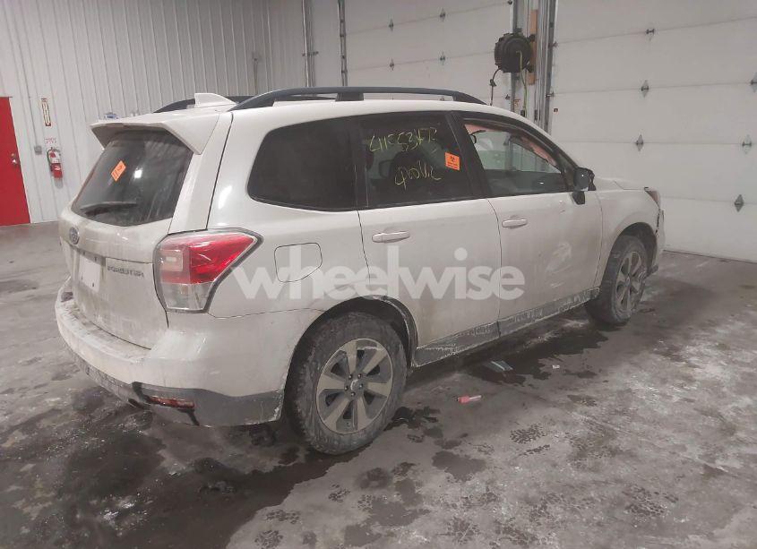 Photo 4 of 2018 Subaru Forester 2.5I PREMIUM (VIN JF2SJAGC8JH585071)