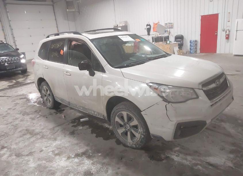 Photo 6 of 2018 Subaru Forester 2.5I PREMIUM (VIN JF2SJAGC8JH585071)