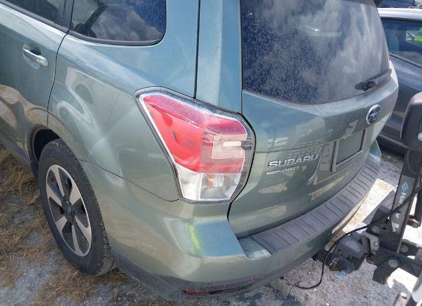 Photo 6 of 2018 Subaru Forester 2.5I PREMIUM (VIN JF2SJAGC9JH458488)