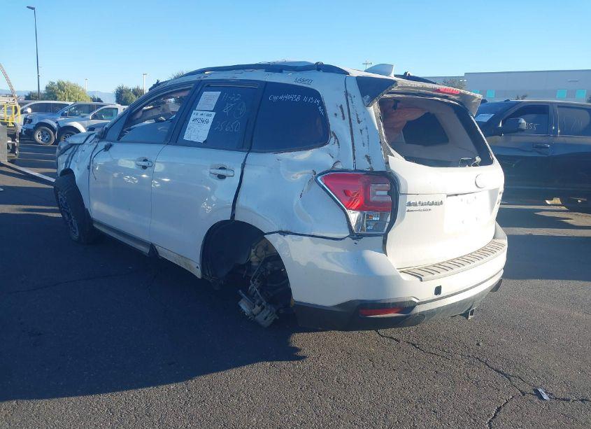 Photo 3 of 2018 Subaru Forester 2.5I PREMIUM (VIN JF2SJAGC9JH470589)