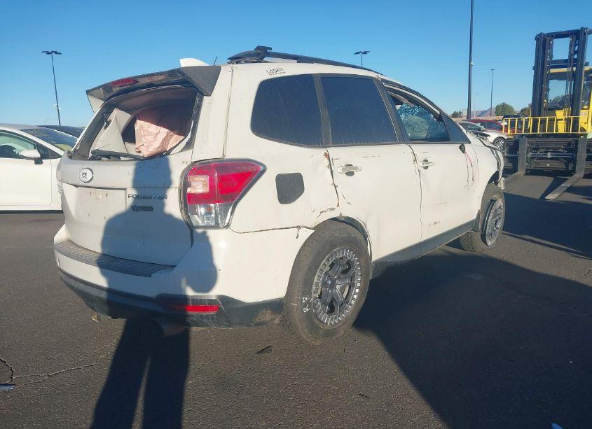 Photo 4 of 2018 Subaru Forester 2.5I PREMIUM (VIN JF2SJAGC9JH470589)