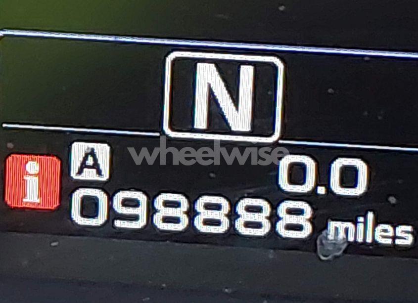 Photo 16 of 2018 Subaru Forester 2.5I PREMIUM (VIN JF2SJAGC9JH477722)