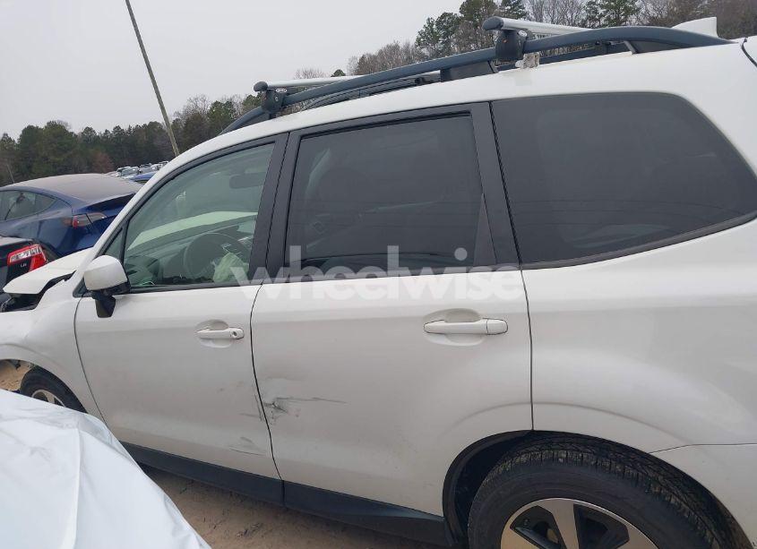 Photo 15 of 2018 Subaru Forester 2.5I PREMIUM (VIN JF2SJAGC9JH479003)