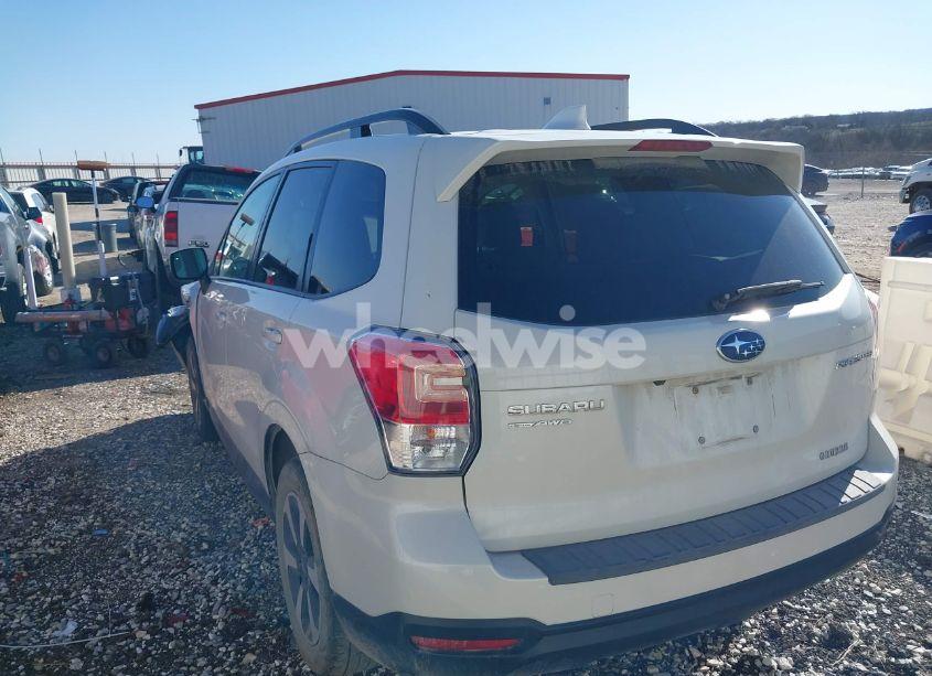 Photo 3 of 2018 Subaru Forester 2.5I PREMIUM (VIN JF2SJAGC9JH545551)