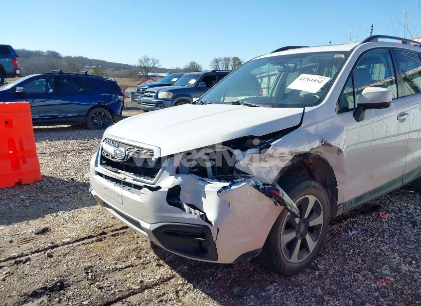 Photo 6 of 2018 Subaru Forester 2.5I PREMIUM (VIN JF2SJAGC9JH545551)