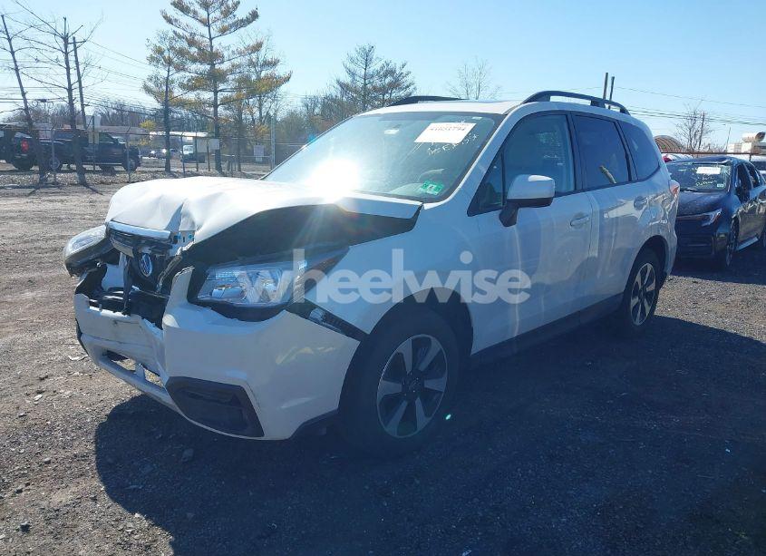 Photo 2 of 2018 Subaru Forester 2.5I PREMIUM (VIN JF2SJAGC9JH563631)