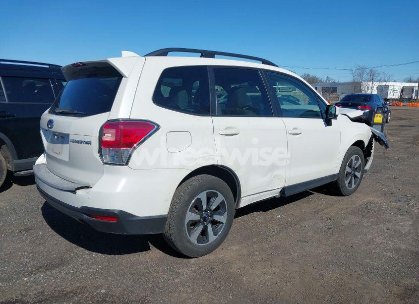 Photo 4 of 2018 Subaru Forester 2.5I PREMIUM (VIN JF2SJAGC9JH563631)