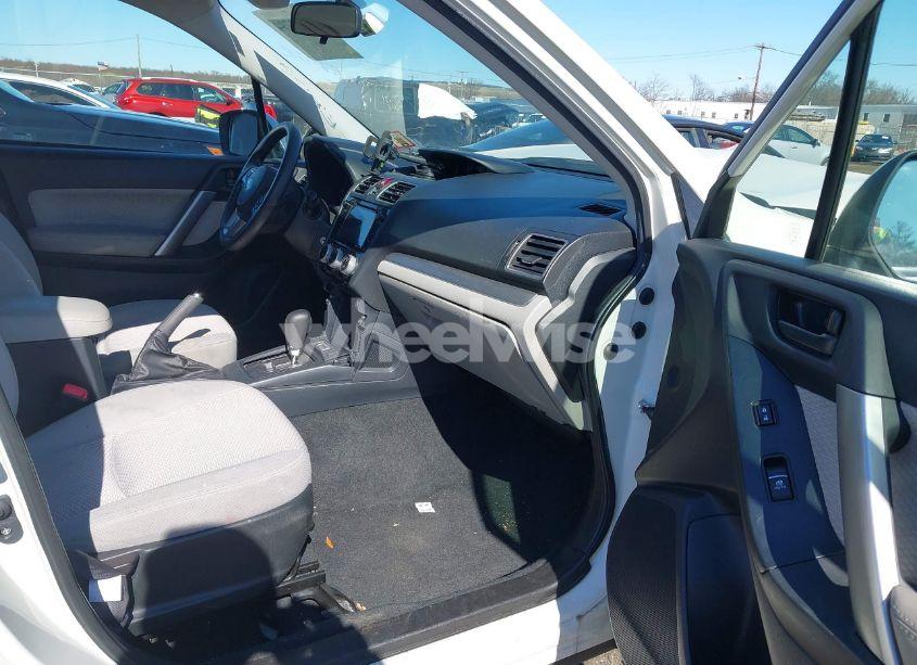 Photo 5 of 2018 Subaru Forester 2.5I PREMIUM (VIN JF2SJAGC9JH563631)