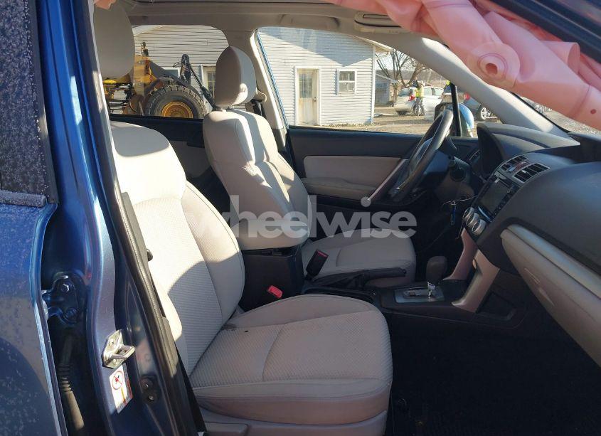 Photo 5 of 2016 Subaru Forester 2.5I PREMIUM (VIN JF2SJAGCXGH408918)