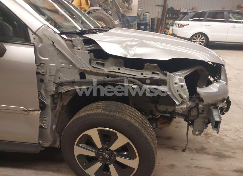 Photo 6 of 2017 Subaru Forester 2.5I PREMIUM (VIN JF2SJAGCXHH449390)