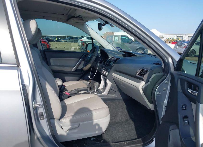 Photo 5 of 2016 Subaru Forester 2.5I LIMITED (VIN JF2SJAHC0GH424866)