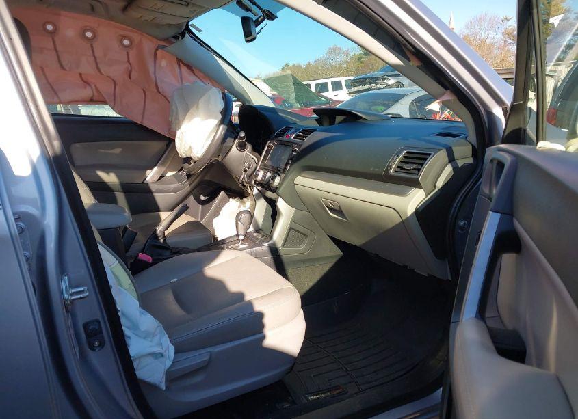 Photo 5 of 2016 Subaru Forester 2.5I LIMITED (VIN JF2SJAHC1GH562853)