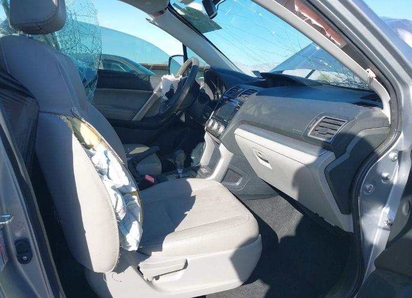 Photo 5 of 2016 Subaru Forester 2.5I LIMITED (VIN JF2SJAHC4GH526655)