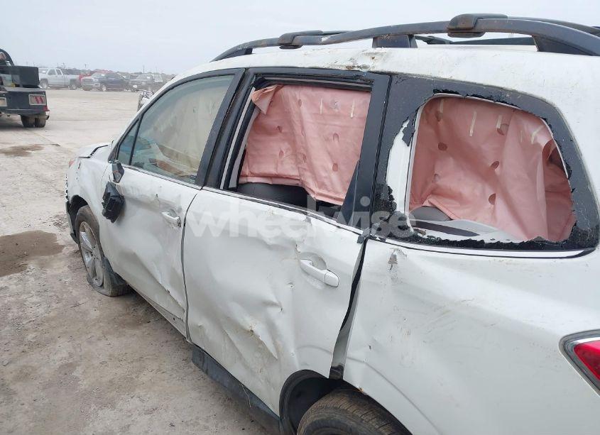 Photo 6 of 2016 Subaru Forester 2.5I LIMITED (VIN JF2SJAHC5GH477448)